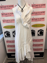 Cargar imagen en el visor de la galería, White Cotton Halter Dress (Size XL)