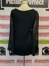 Load image into Gallery viewer, Nado Sheer Sleeve Top (Size L)