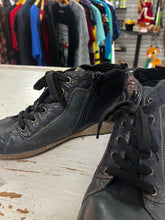 Load image into Gallery viewer, Remonte Patchwork Leather Ankle Boots (Size 39=8)