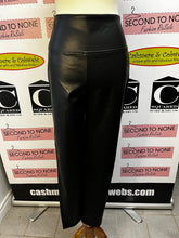 Cargar imagen en el visor de la galería, Faux Leather Pants (2 Colors)