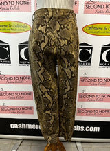 Load image into Gallery viewer, Snake Skin Printed Jeans (Size M/L)
