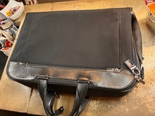 Cargar imagen en el visor de la galería, Tumi Tri-Fold Carry-On Garment Bag