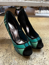 Load image into Gallery viewer, Centro Platform Heels (Size 7)