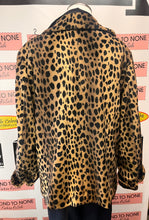 Cargar imagen en el visor de la galería, Dennis Basso Plush Leopard Car Coat (Size M)