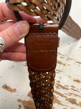 Load image into Gallery viewer, Levi Strauss Woven Leather Belt (Size XL)