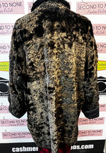 Load image into Gallery viewer, Danier Reversible Leather Jacket (Size L)