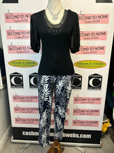 Load image into Gallery viewer, Nygard Beaded Top (Size MP)