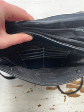 Load image into Gallery viewer, Visione Italy Leather Crossbody