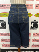Cargar imagen en el visor de la galería, Stretch-Denim Long Shorts (Size 10)