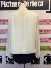 Load image into Gallery viewer, Bali Grommet Blouse (Size M)