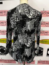 Cargar imagen en el visor de la galería, Abstract Houndstooth Top (Only 2 Left!)