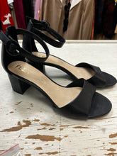 Load image into Gallery viewer, Le Chateau Flex Heels (Size 39=8)