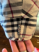 Charger l'image dans la galerie, Reversible Vintage Burberry London Children’s Hat