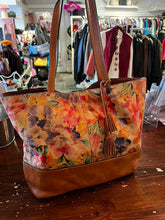Load image into Gallery viewer, Patricia Nash Floral Leather Purse
