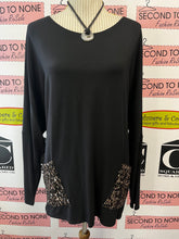 Load image into Gallery viewer, NWT Frank Lyman Sequin Pocket Tunic (Size 16)