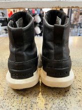 Load image into Gallery viewer, Sorel Explorer Bootie (Size 8)