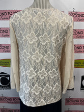 Cargar imagen en el visor de la galería, Ivory Sparkles, Lace & Pearls Top (Only 1 L Left!)