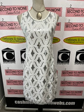 Cargar imagen en el visor de la galería, Sleeveless Sequin Dress (One Size) (Only 2 Colours Left!)