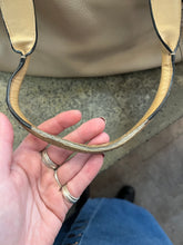 Cargar imagen en el visor de la galería, Coach Swagger Carry All Handbag