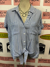 Load image into Gallery viewer, Striped Tie Front Top (Size L)