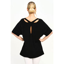 Cargar imagen en el visor de la galería, Camiseta con recortes sin esfuerzo de coral rojo (2 colores)