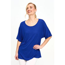 Cargar imagen en el visor de la galería, Camiseta con recortes sin esfuerzo de coral rojo (2 colores)