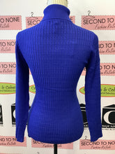 Cargar imagen en el visor de la galería, Suéter de cuello alto con diseño acanalado (3 colores)