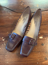Charger l'image dans la galerie, Anne Klein Buckle Heeled Loafers (Size 7.5)