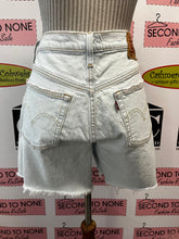 Load image into Gallery viewer, Levi's 501 Denim Shorts (Size 29W)