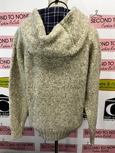 Cargar imagen en el visor de la galería, Wool Hooded Cabin Sweater (Size L)
