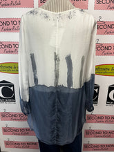 Charger l'image dans la galerie, Made in Italy Flowy Sequin Top (Size S/M)