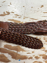 Load image into Gallery viewer, Levi Strauss Woven Leather Belt (Size XL)