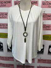 Cargar imagen en el visor de la galería, NWT International Concepts White Long Sleeve Top (Size L)