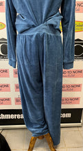 Load image into Gallery viewer, Teal Velour Track Suit (Size M)