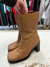 Load image into Gallery viewer, RARE Vintage Tommy Hilfiger Chunky Leather Boots (Size 6 1/2)
