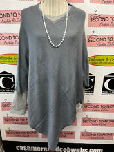 Cargar imagen en el visor de la galería, 100% Cashmere Ponchos (One Size)(Only 1 Left!)