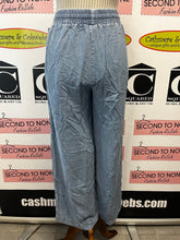 Charger l'image dans la galerie, Soft Denim Pull On Pants (Size L)