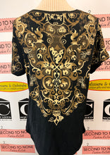 Load image into Gallery viewer, Vanilla Sugar Scroll Tee (Size 1X)