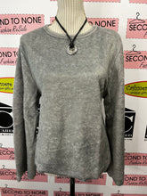 Cargar imagen en el visor de la galería, Zara Wide Sleeve Fuzzy Top (3 Colours)