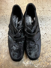 Load image into Gallery viewer, NWT Hans Leibniz Shoes (Size 6)