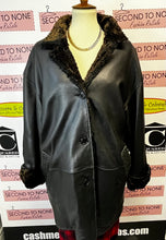 Load image into Gallery viewer, Danier Reversible Leather Jacket (Size L)