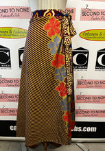 Cargar imagen en el visor de la galería, 100% Silk Sari Reversible Wrap Skirt (One Size)