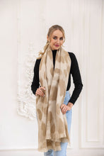 Cargar imagen en el visor de la galería, Beige Leopard Print Scarf