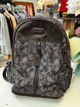 Cargar imagen en el visor de la galería, Authentic Coach Varick Backpack