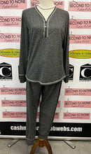 Load image into Gallery viewer, Denver Hayes Pyjama Set (Size M)