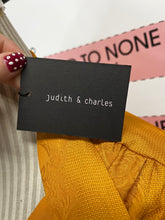 Charger l'image dans la galerie, NWT Judith & Charles Blouse (Size 4)