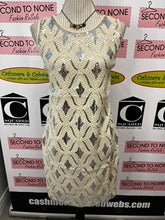 Cargar imagen en el visor de la galería, Sleeveless Sequin Dress (One Size) (Only 2 Colours Left!)