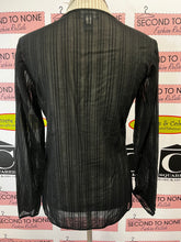 Cargar imagen en el visor de la galería, Ann Taylor Sheer Top (Size 2)