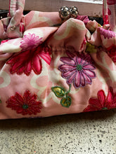 Load image into Gallery viewer, Vintage Beaded Flower Handbag