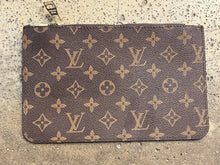Load image into Gallery viewer, Faux Louis Vuitton Tote & Matching Pouch